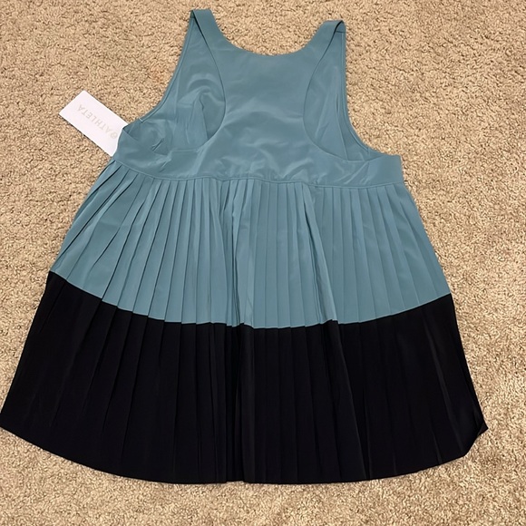 ATHLETA SWING FORWARD PLEATED TANK - Picture 9 of 9